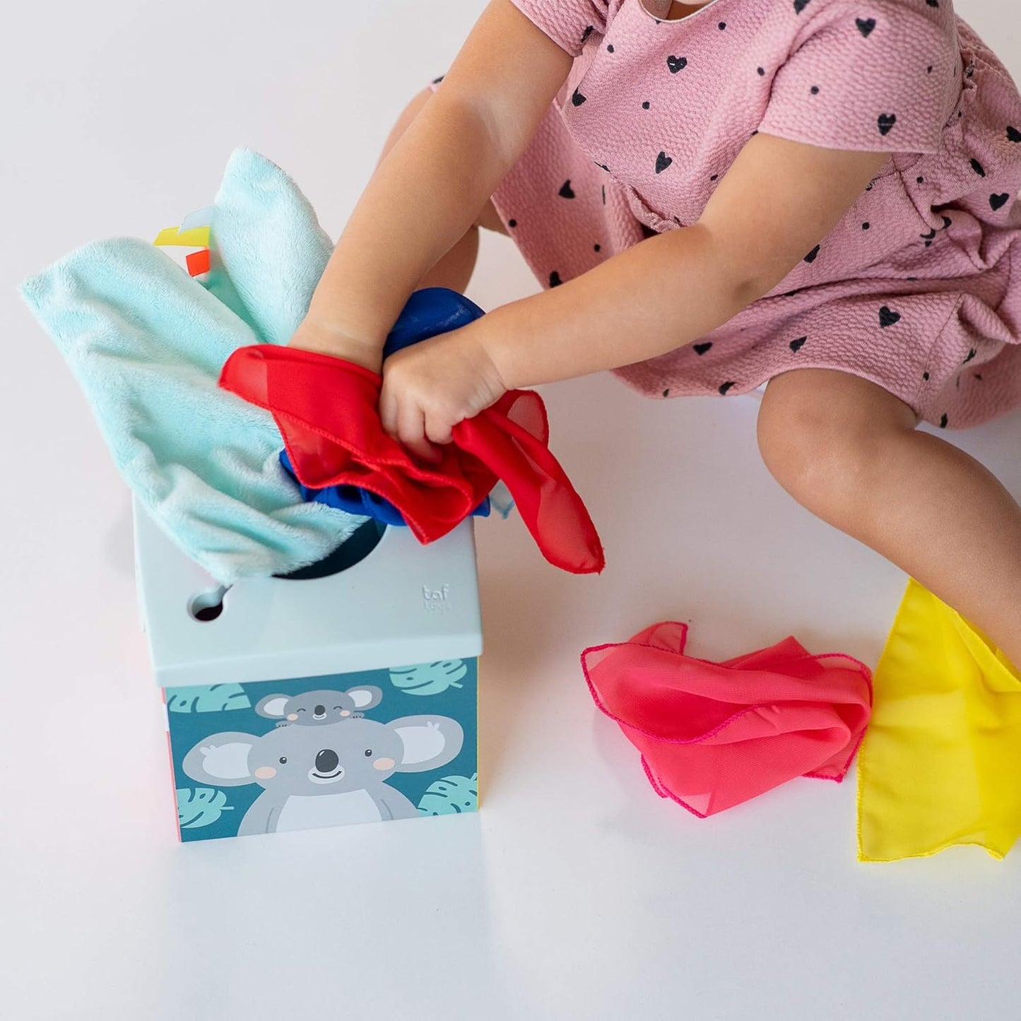 CAJA DE PAÑUELOS SENSORIAL KOALA TAF TOYS