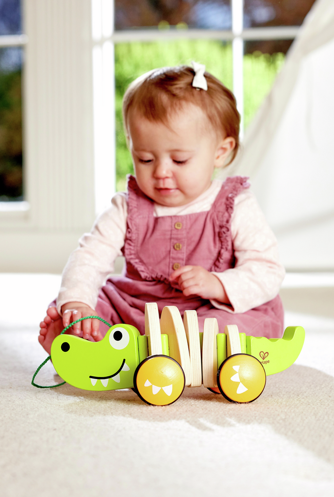 COCODRILO PARA HALAR DE MADERA HAPE - JUGUETE PARA NIÑOS