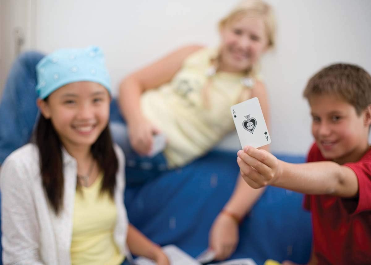 Kit de magia para niños de 8 años. Incluye 12 trucos para desarrollar creatividad, confianza y habilidades sociales. Perfecto para aprender jugando. EL JUGUETERO